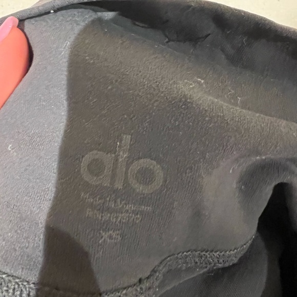 ALO YOGA MOTO LEGGINGS - Picture 8 of 8